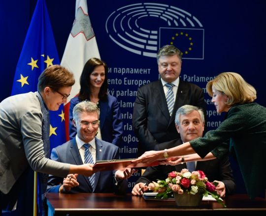 Решение о безвизе для Украины подписано в Страсбурге