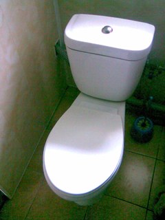 Установка унитаза